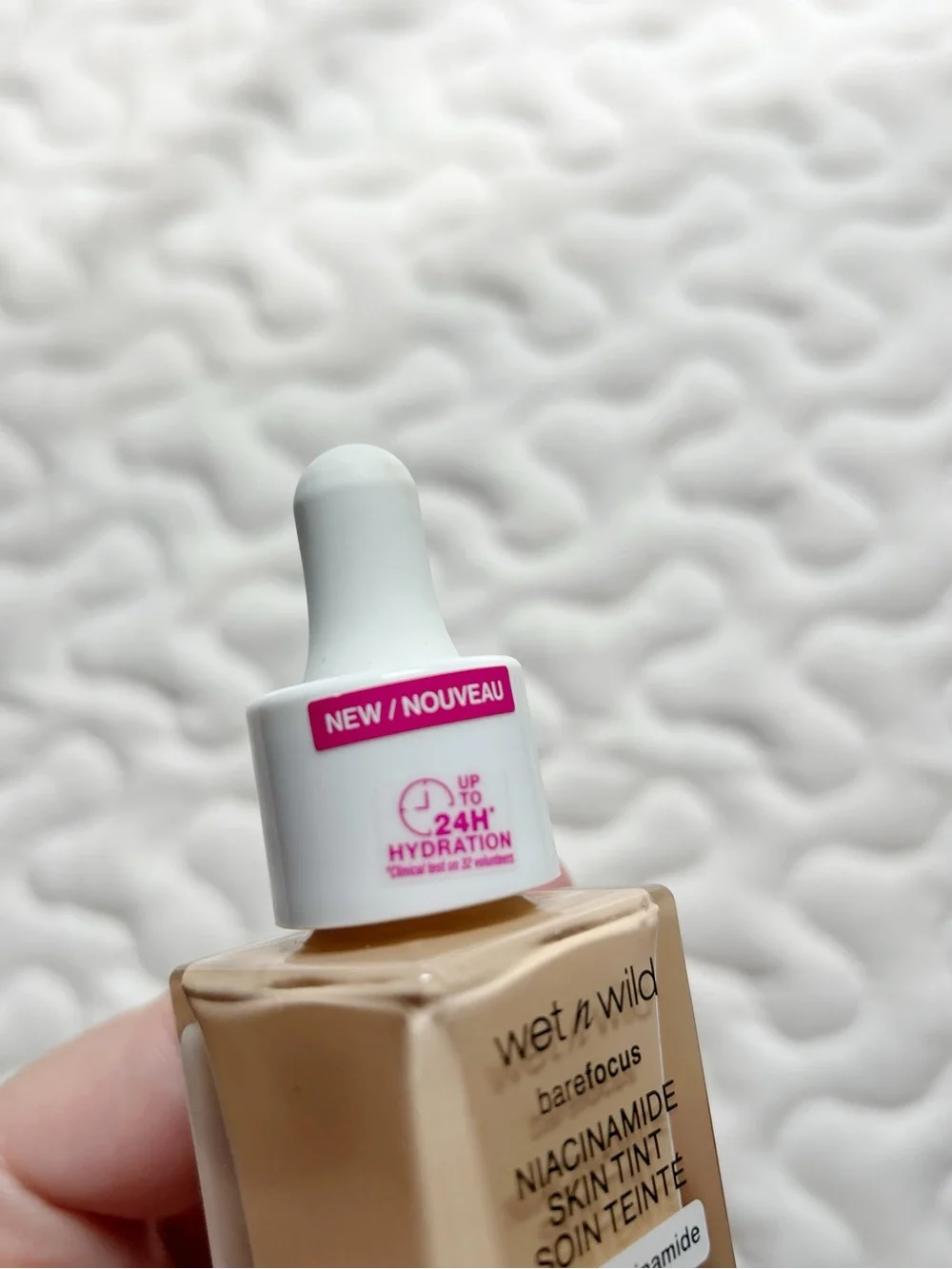 NEW Wet n Wild Bare Focus Niacinamide Skin Tint Light